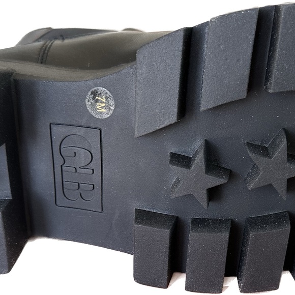 Chelsea black moto boots - Picture 3 of 3